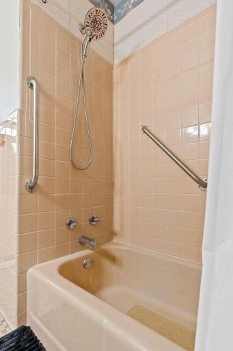 413 Whitegate Lane, Wayzata, MN 55391