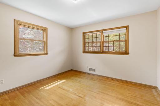 413 Whitegate Lane, Wayzata, MN 55391