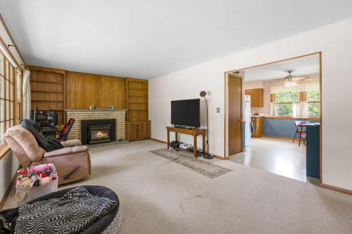 413 Whitegate Lane, Wayzata, MN 55391