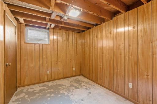 413 Whitegate Lane, Wayzata, MN 55391