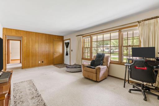 413 Whitegate Lane, Wayzata, MN 55391