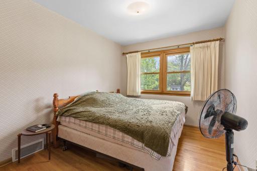 413 Whitegate Lane, Wayzata, MN 55391