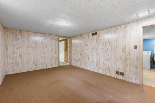 413 Whitegate Lane, Wayzata, MN 55391