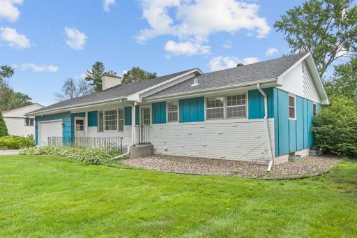 413 Whitegate Lane, Wayzata, MN 55391