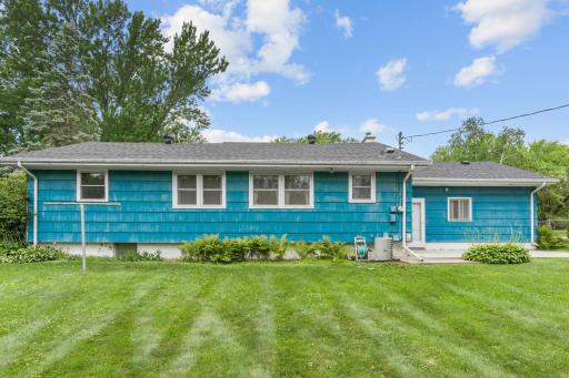 413 Whitegate Lane, Wayzata, MN 55391
