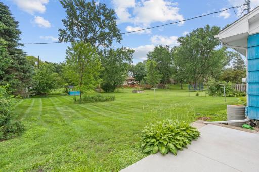 413 Whitegate Lane, Wayzata, MN 55391