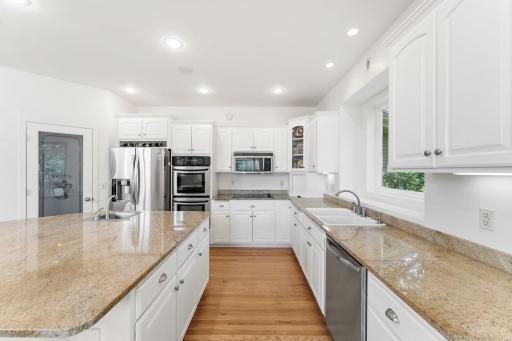 10035 Woodhill Boulevard, Lakeville, MN 55044