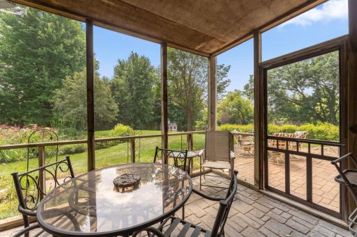 10035 Woodhill Boulevard, Lakeville, MN 55044