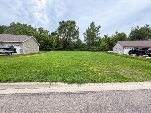1275 Bellflower Lane NE, Owatonna, MN 55060