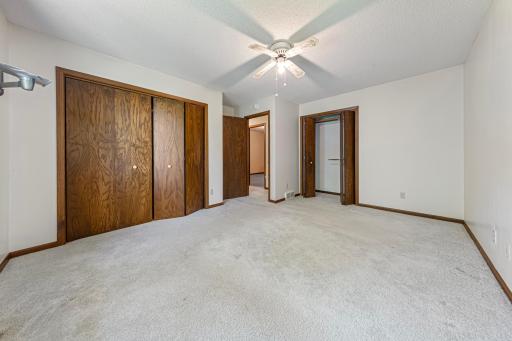 5177 255th Street E, Faribault, MN 55021
