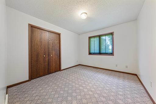 5177 255th Street E, Faribault, MN 55021