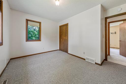 5177 255th Street E, Faribault, MN 55021