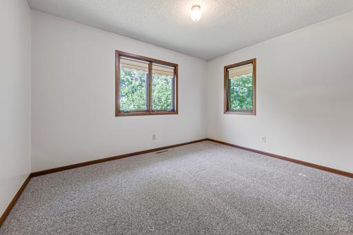 5177 255th Street E, Faribault, MN 55021