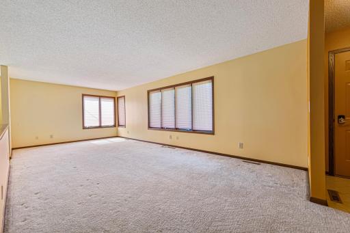 5177 255th Street E, Faribault, MN 55021