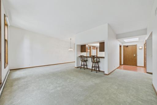 5501 Dewey Hill Road, 322, Minneapolis, MN 55439