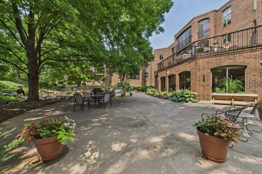 5501 Dewey Hill Road, 322, Minneapolis, MN 55439