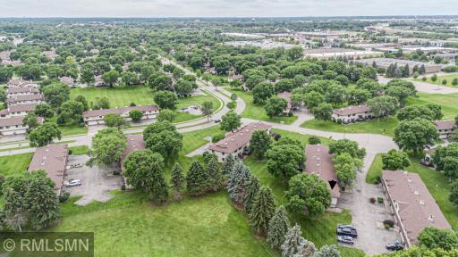 8824 N Maplebrook Court, Minneapolis, MN 55445