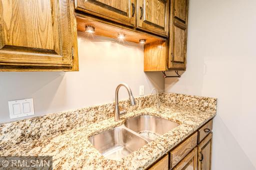 8824 N Maplebrook Court, Minneapolis, MN 55445