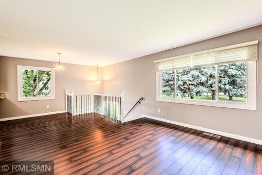 8824 N Maplebrook Court, Minneapolis, MN 55445