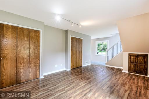 8824 N Maplebrook Court, Minneapolis, MN 55445