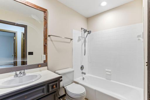 4211 Redding Ridge Drive, Minnetonka, MN 55345
