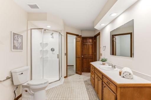 4211 Redding Ridge Drive, Minnetonka, MN 55345