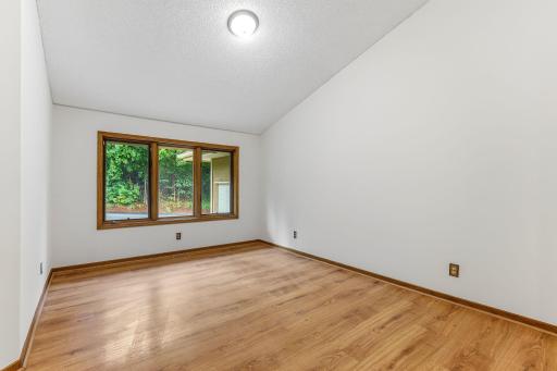 4211 Redding Ridge Drive, Minnetonka, MN 55345