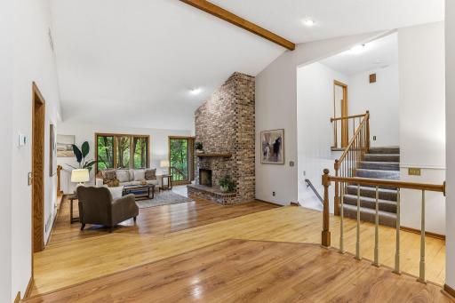 4211 Redding Ridge Drive, Minnetonka, MN 55345