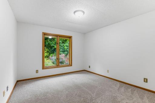 4211 Redding Ridge Drive, Minnetonka, MN 55345