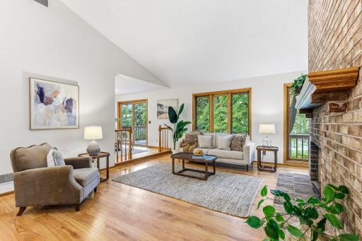 4211 Redding Ridge Drive, Minnetonka, MN 55345