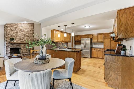 4211 Redding Ridge Drive, Minnetonka, MN 55345