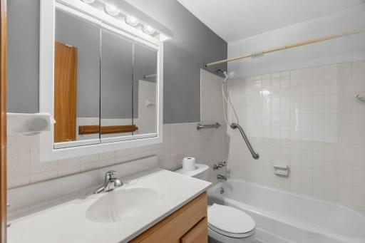 8508 Rich Avenue S, Minneapolis, MN 55437