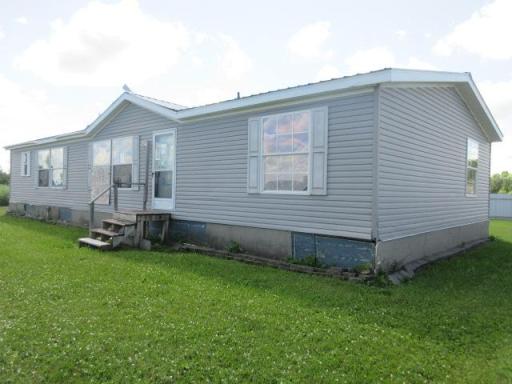 106 Brisbane Lane, Emerado, ND 58228