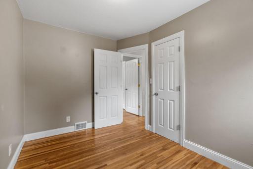 1081 Saint Paul Avenue, Saint Paul, MN 55116