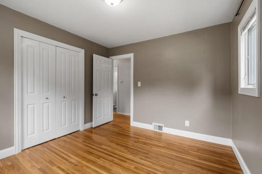 1081 Saint Paul Avenue, Saint Paul, MN 55116