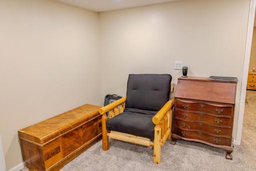 421 S 18th Street S, Moorhead, MN 56560