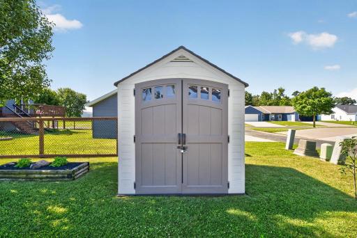 522 Brook Avenue, Saint Charles, MN 55972