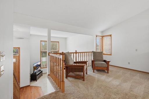 1222 Fallbrook Lane, Woodbury, MN 55125