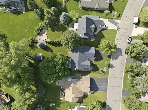 1222 Fallbrook Lane, Woodbury, MN 55125