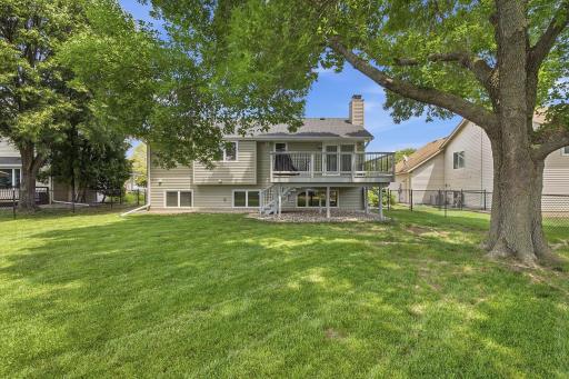 1222 Fallbrook Lane, Woodbury, MN 55125