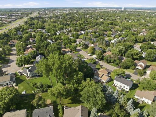 1222 Fallbrook Lane, Woodbury, MN 55125