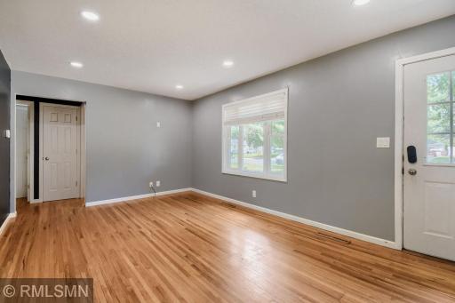 911 5th Street W, Hastings, MN 55033