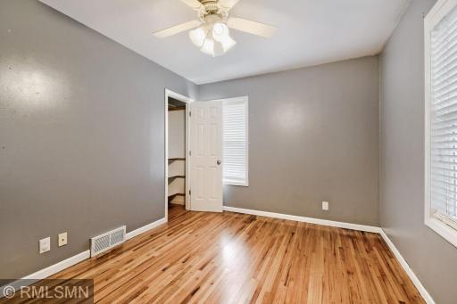 911 5th Street W, Hastings, MN 55033