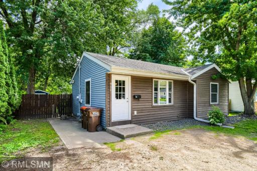 911 5th Street W, Hastings, MN 55033