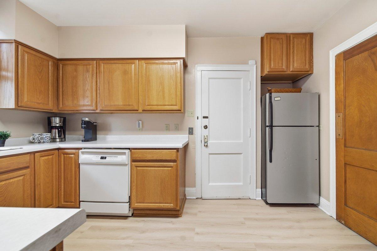 3428 Hennepin-29.jpg