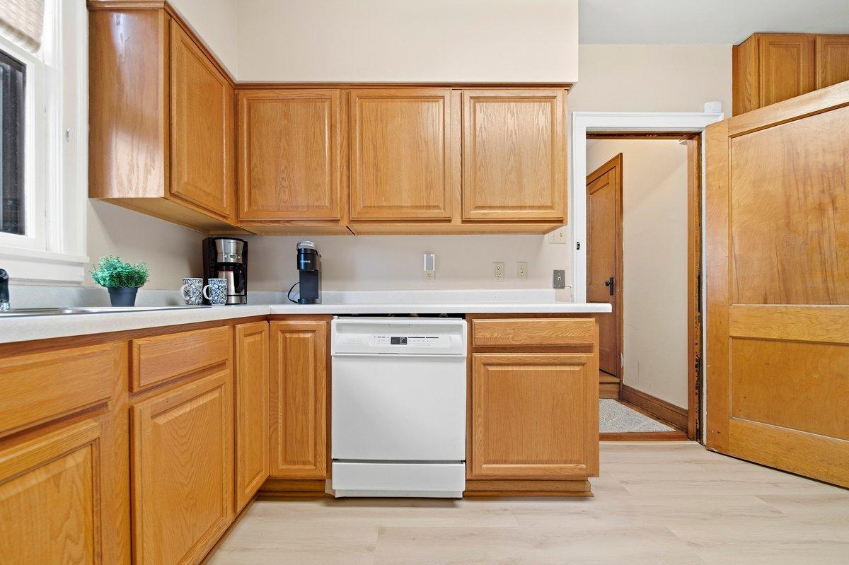 3428 Hennepin-27.jpg