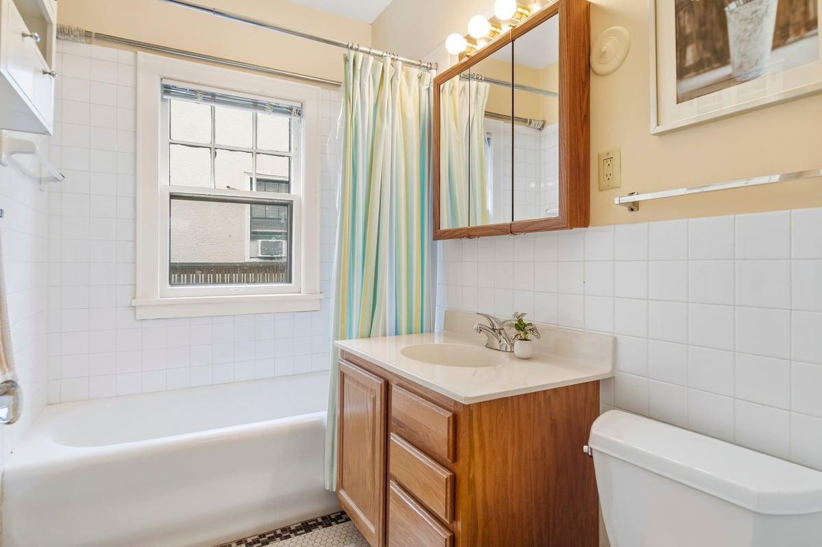 3428 Hennepin-1.jpg