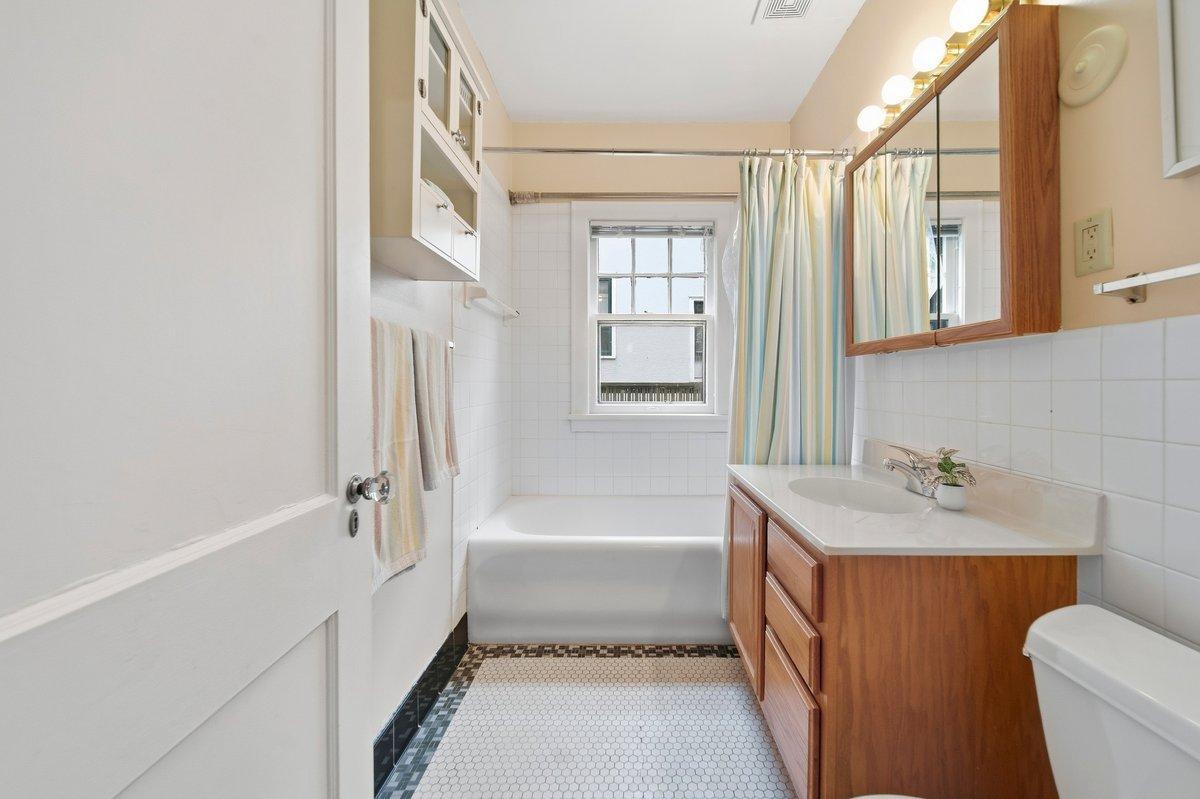 3428 Hennepin-34.jpg