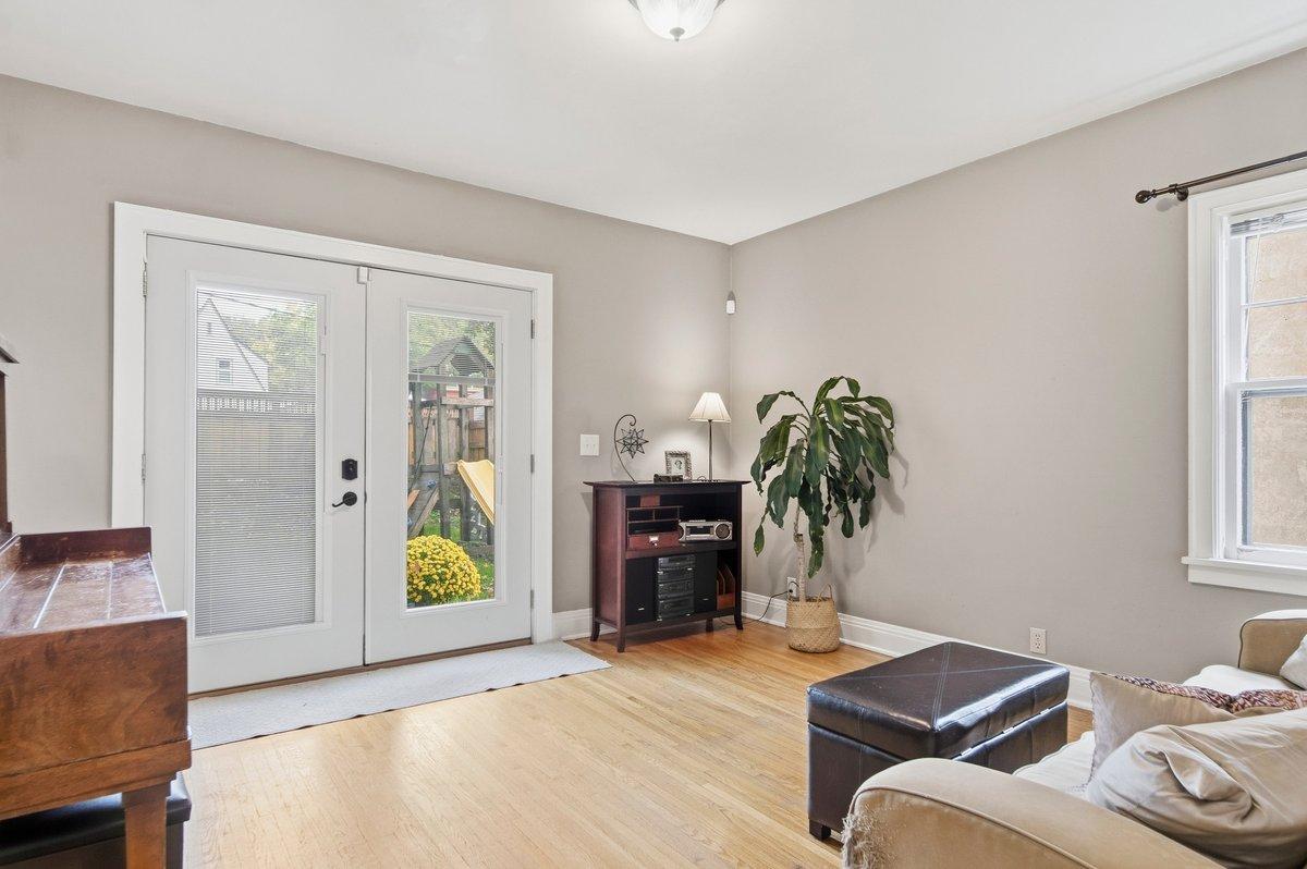 3428 Hennepin-31.jpg