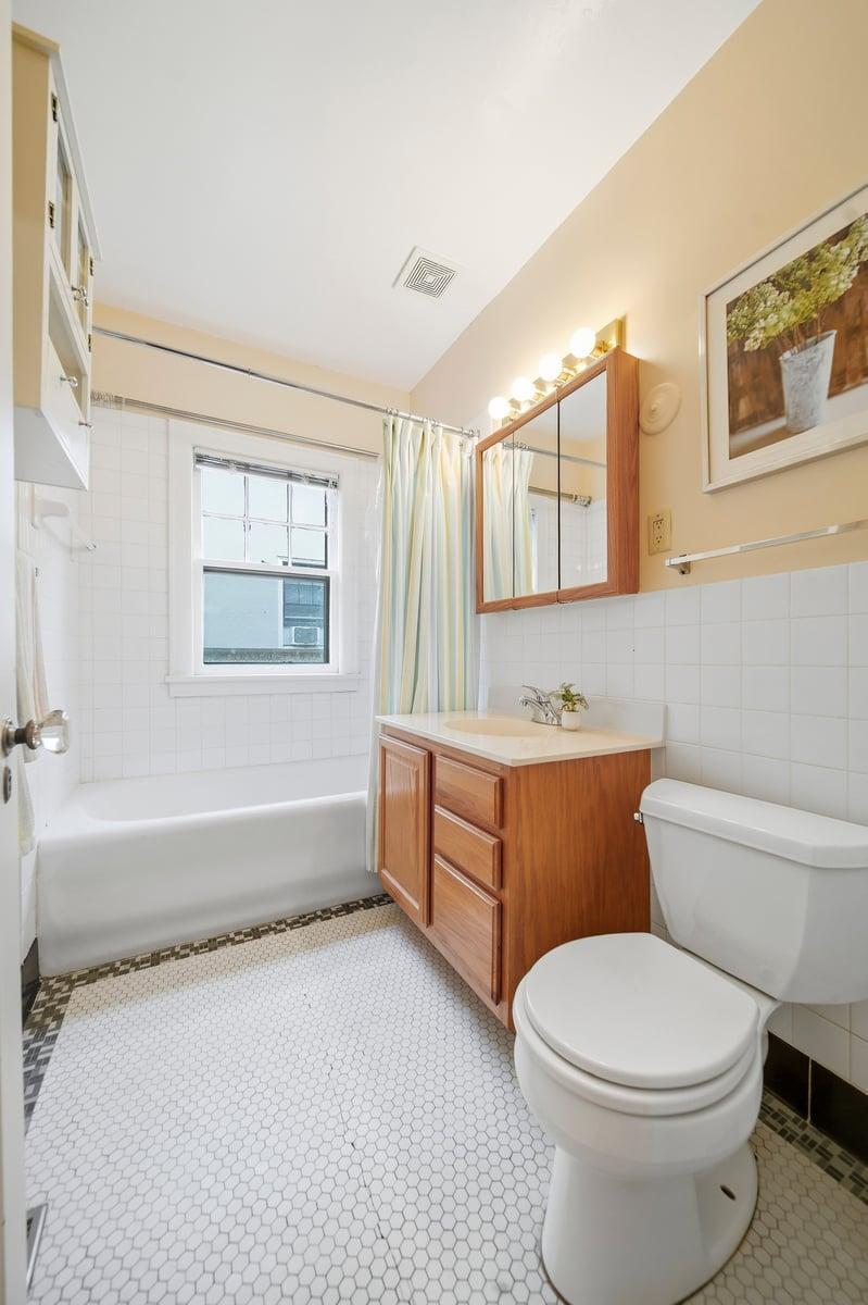 3428 Hennepin-2.jpg